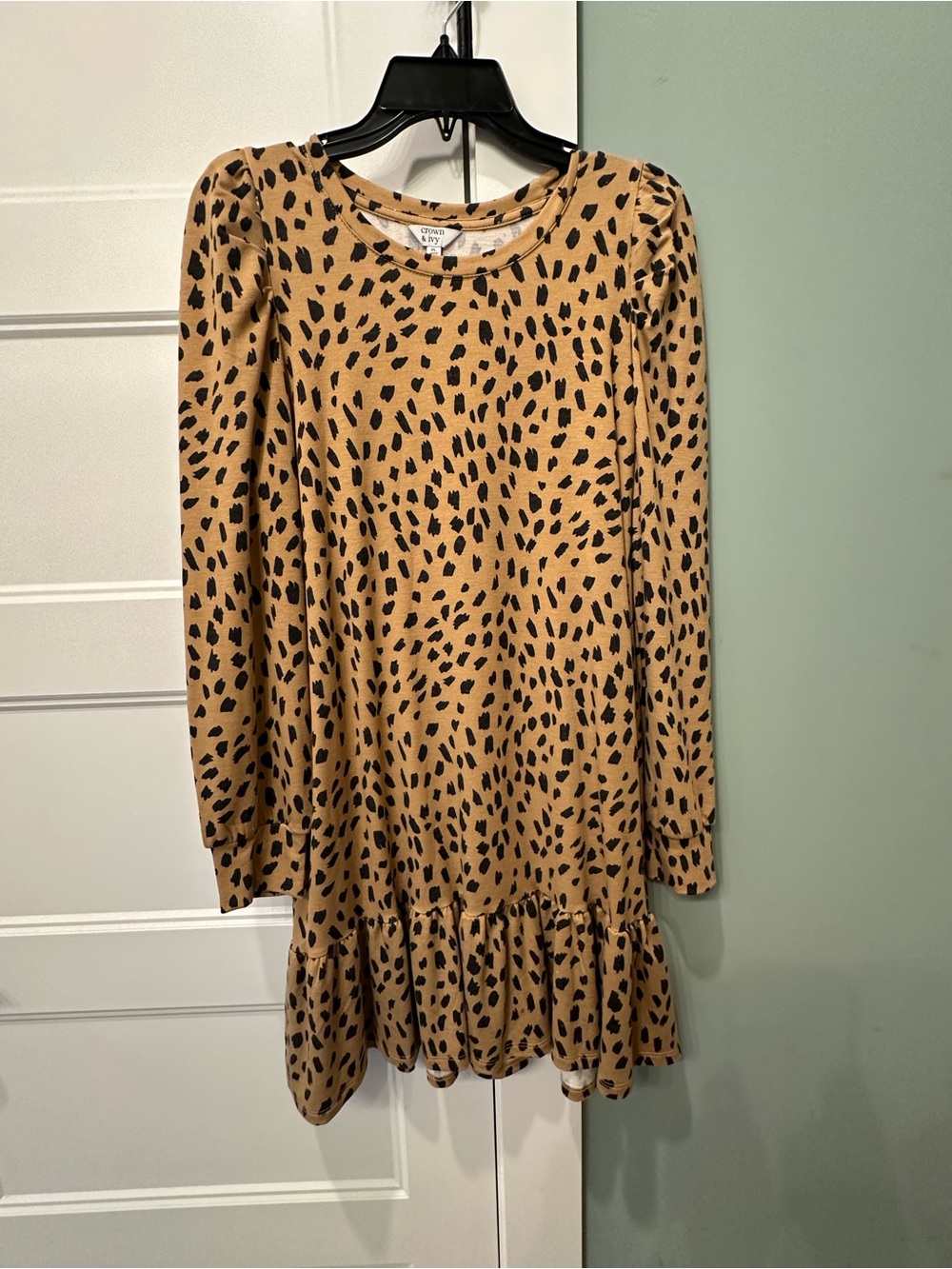 crown & ivy Tan Leopard-Print Ruffle-Hem Long Sleeve Dress